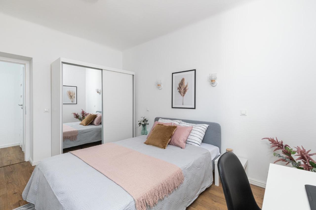 ורשה Superapart Nowolipki 23, Unwind In Urban Chic Apartament מראה חיצוני תמונה